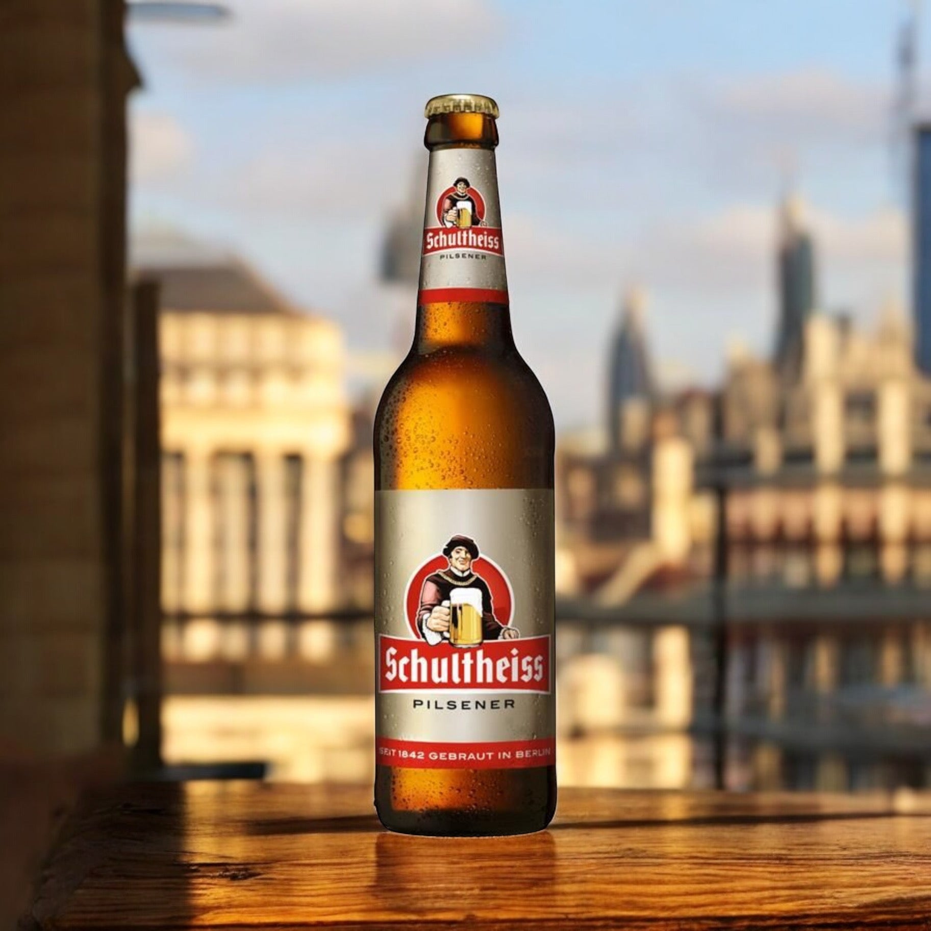 Berliner Biermix Angebot Berliner Jubiläums Pils, Schulheiss und Berliner Pilsner je 4 Flaschen inkl. Bierdeckel Berliner Kindl