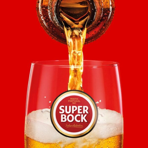 Super Bock Mini Original – Das klassische Lagerbier in der 0,2l Flasche mit 5,2% Vol.