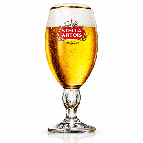 Stella Artois Bierglas 0,25 l gefüllt mit goldgelbem Bier und weißer Schaumkrone