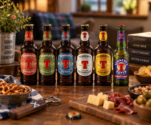 Tennent’s Entdeckerpaket mit sechs verschiedenen Bierstilen in schottischer Atmosphäre